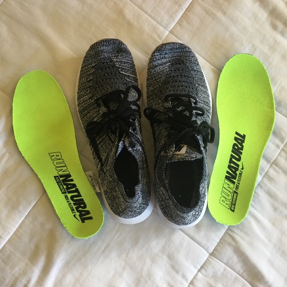 Nike Free Natural Running Sneakers Nike Free Natural Running Sneakers